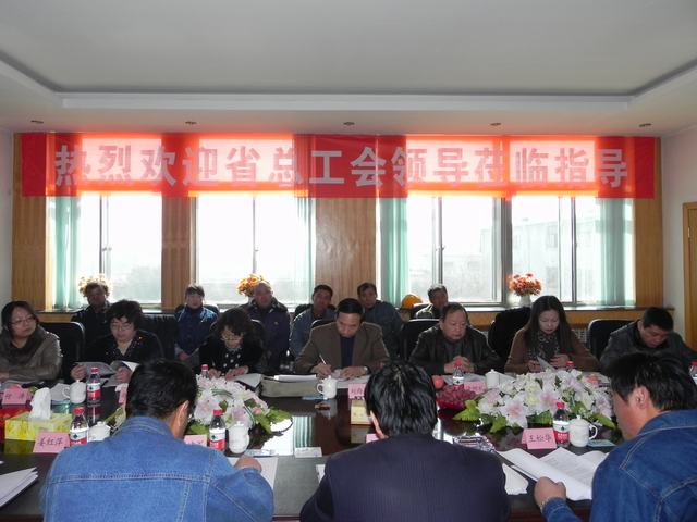 深入車間班組、“零距離”接觸職工、體驗(yàn)職工生活、傾聽職工心聲